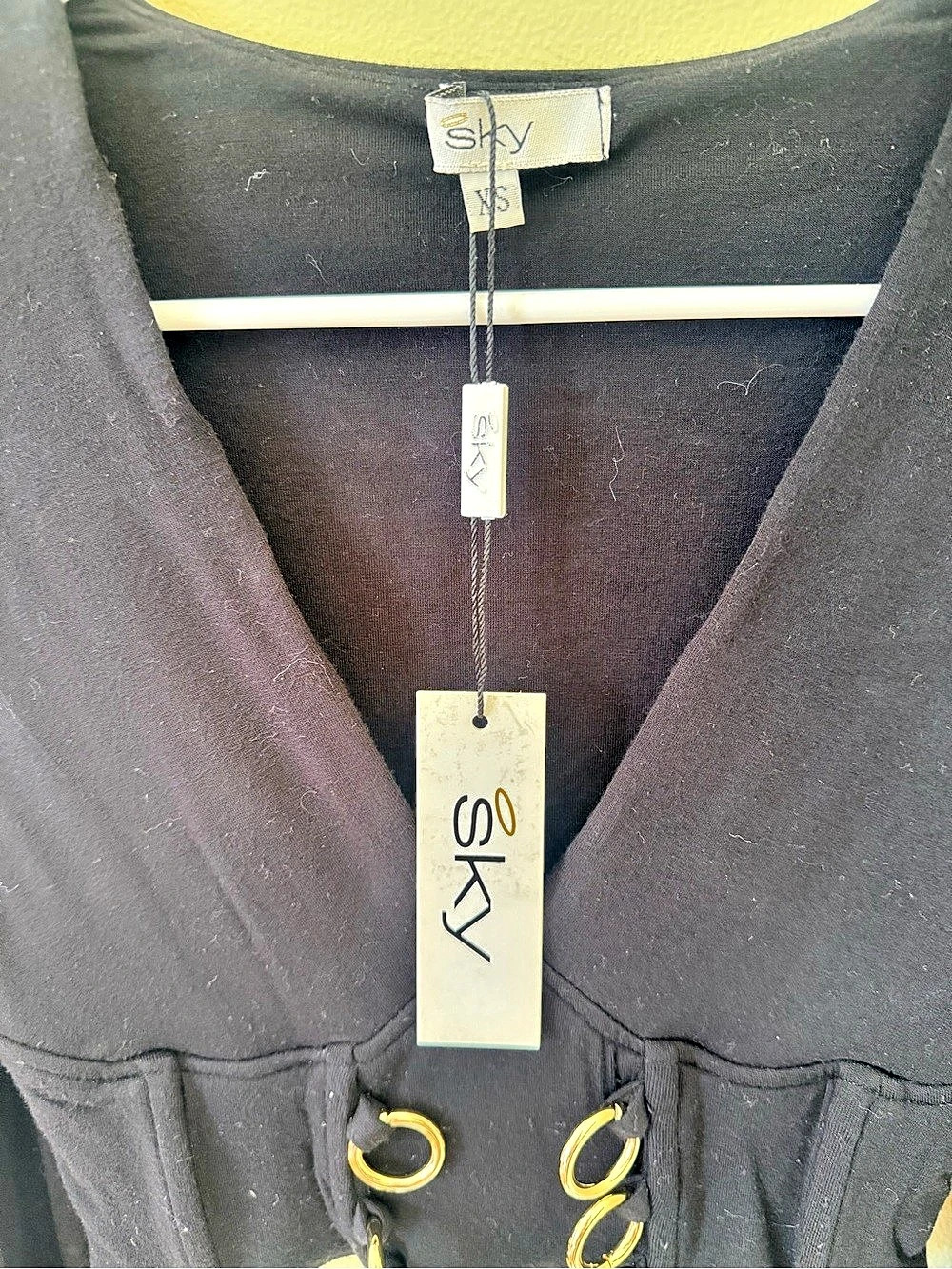 Sky Black Ring Detail Crop Top Size XS NWT - Picture 2 of 5